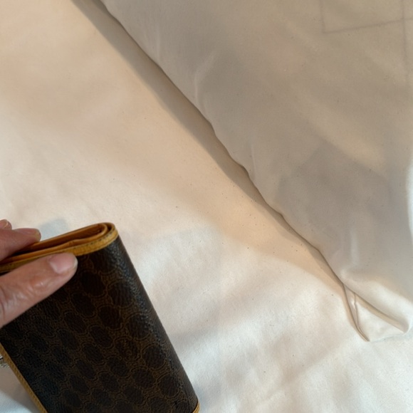 Celine Compact Kiss-Lock  Wallet light Cognac edging with Brown. 4 1/2”x 3 1/2” - Picture 11 of 15